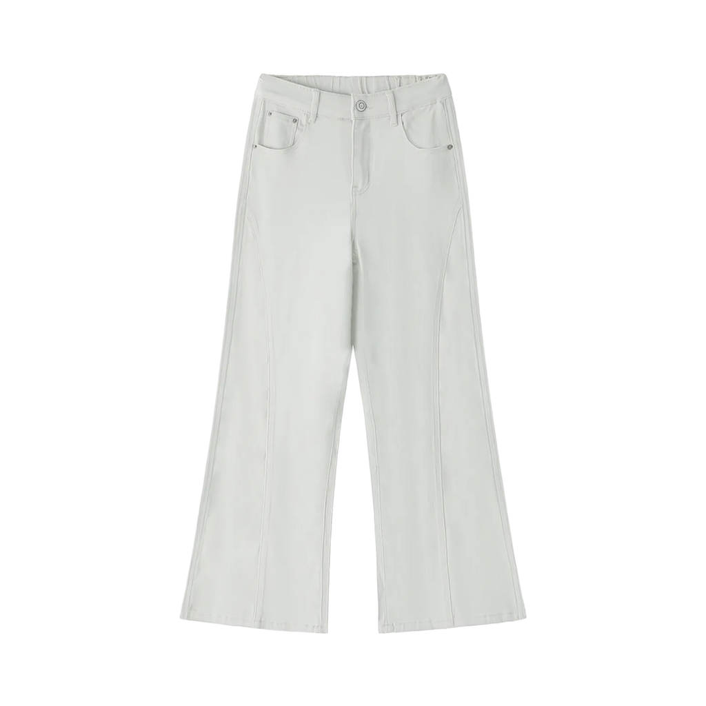Pantalón acampanado gris claro getabbe vista trasera, estrella negra bordada en bolsillo trasero derecho, dos bolsillos traseros parche, cintura elástica, pierna flare, mujer, fondo blanco