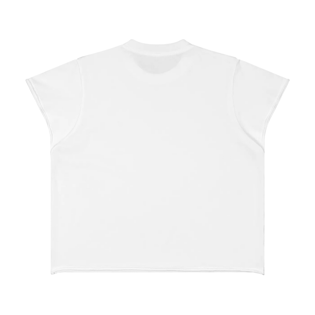 Camiseta blanca getabbe con logo "diegetabbe" en tipografía recortada multicolor estilo periódico newspaper, letras en rojo, amarillo, verde y negro sobre fondo crema, etiqueta con estrella roja, manga corta sin costuras laterales, corte holgado unisex, fondo blanco