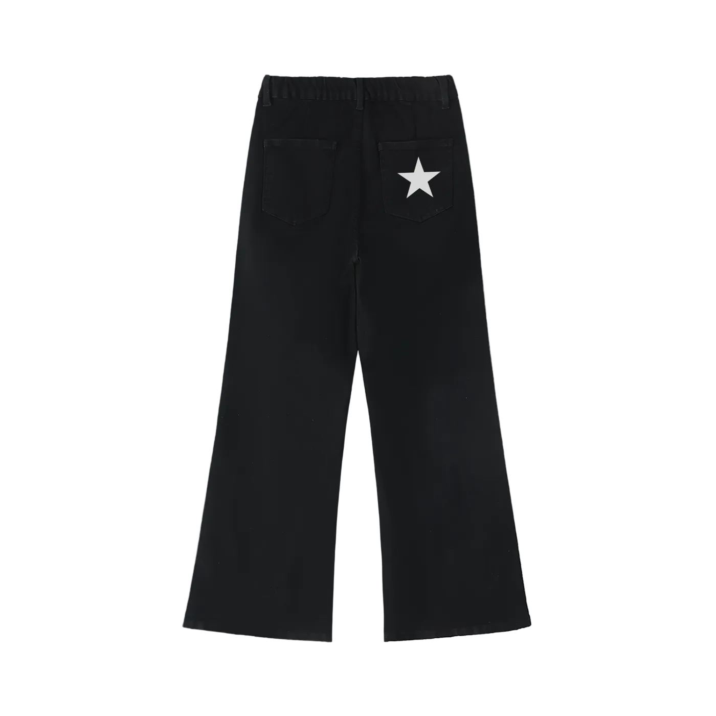 Pantalón acampanado negro getabbe vista trasera, estrella blanca bordada en bolsillo trasero derecho, dos bolsillos traseros parche, cintura elástica, pierna flare, mujer, fondo blanco