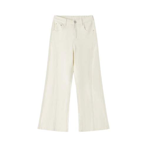 Pantalón acampanado blanco hueso getabbe vista trasera, estrella negra bordada en bolsillo trasero derecho, dos bolsillos traseros parche, cintura elástica, pierna flare, mujer, fondo blanco