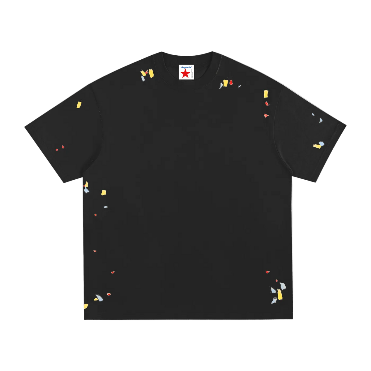 Camiseta negra getabbe vista trasera con estrella blanca grande asimétrica al centro y logo "diegetabbe" en blanco abajo, manchas de pintura multicolor rojo amarillo azul dispersas artesanalmente, hombro caído, corte holgado unisex, fondo blanco