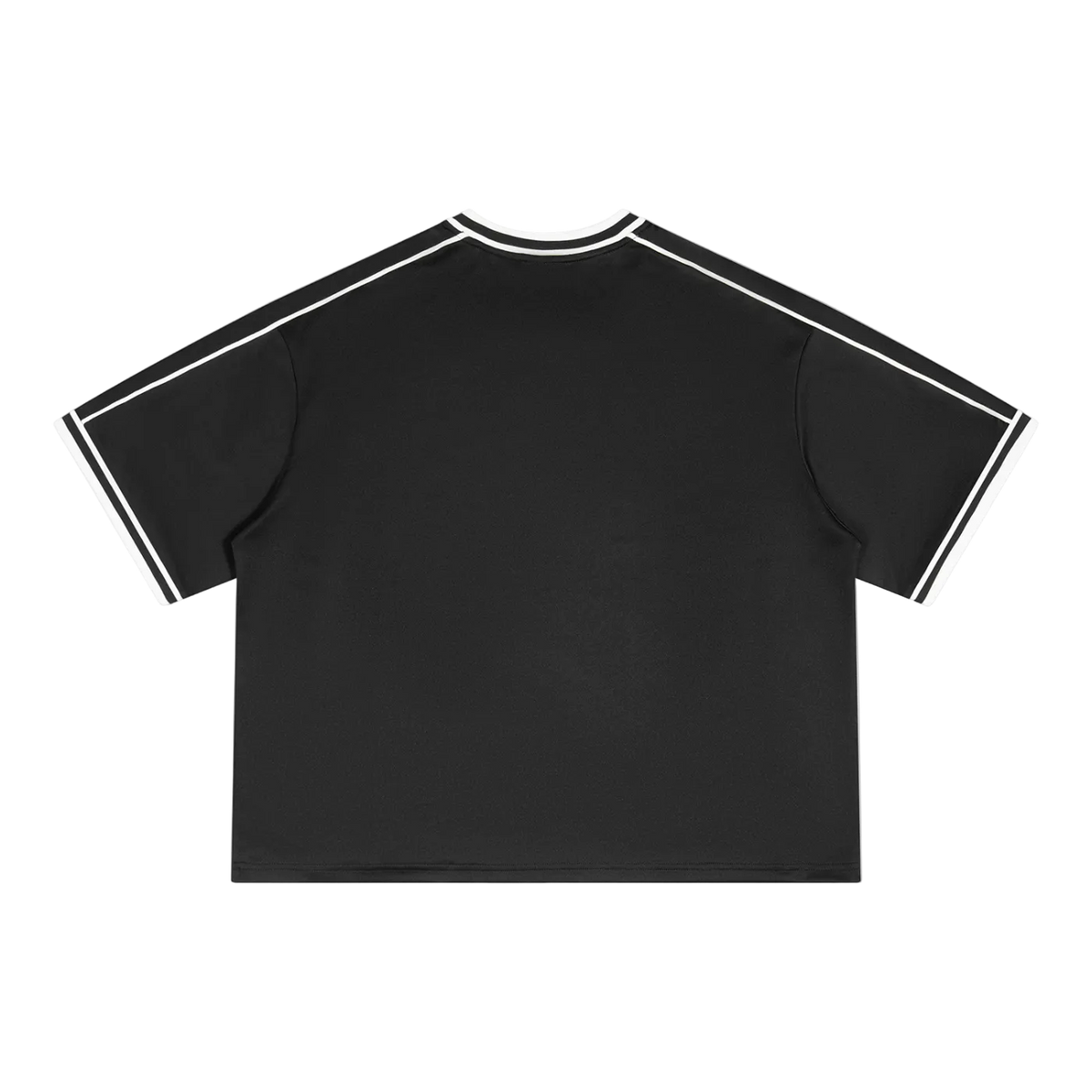Camiseta soccer jersey negra getabbe con cuello en V blanco en contraste, franja roja vertical al centro, costuras blancas decorativas en mangas y cuerpo, etiqueta diegetabbe con estrella roja, corte crop holgado unisex, fondo blanco