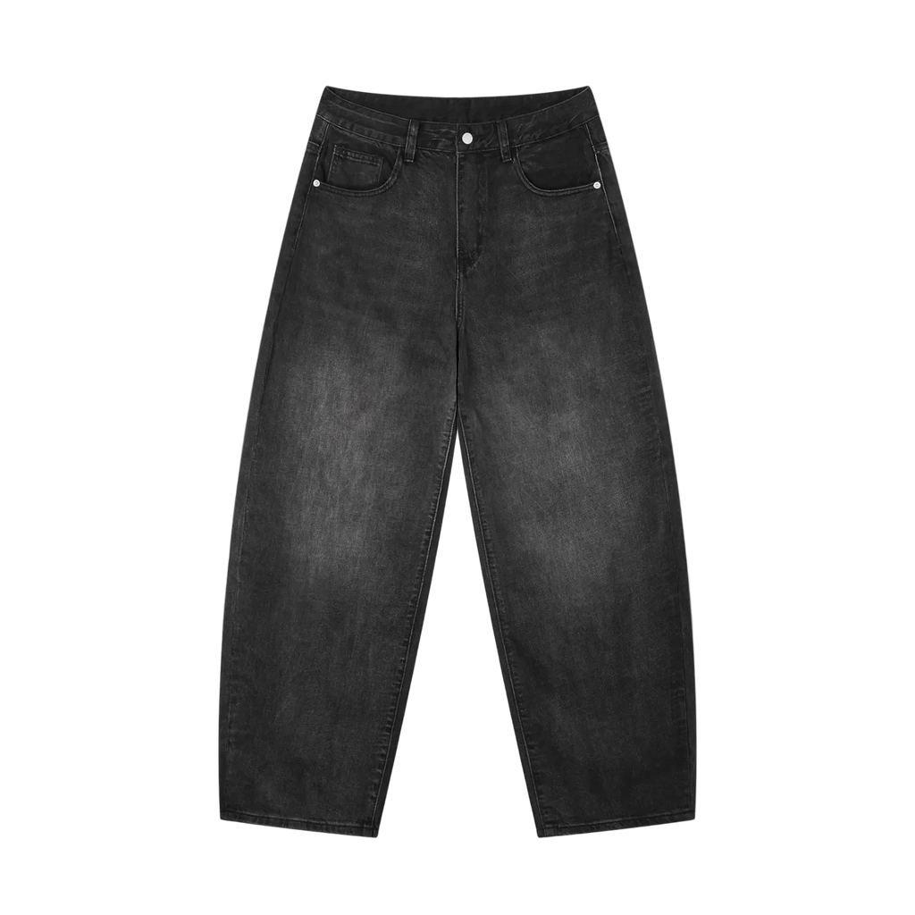Jeans negros pierna ancha balloon getabbe con lavado sun fade vintage, desgaste grisáceo en muslos y rodillas, talle medio, bolsillos frontales, corte holgado hombre, fondo blanco