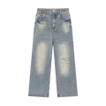 Jeans azules pierna ancha getabbe con lavado vintage, desgaste en muslos, rotura ripped en rodilla derecha, talle medio, bolsillos frontales, corte holgado unisex, fondo blanco